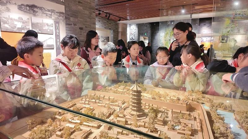 蘇報小記者在記者節里沉浸式行走感受“福氣之城”底蘊